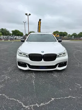2018 BMW 750i