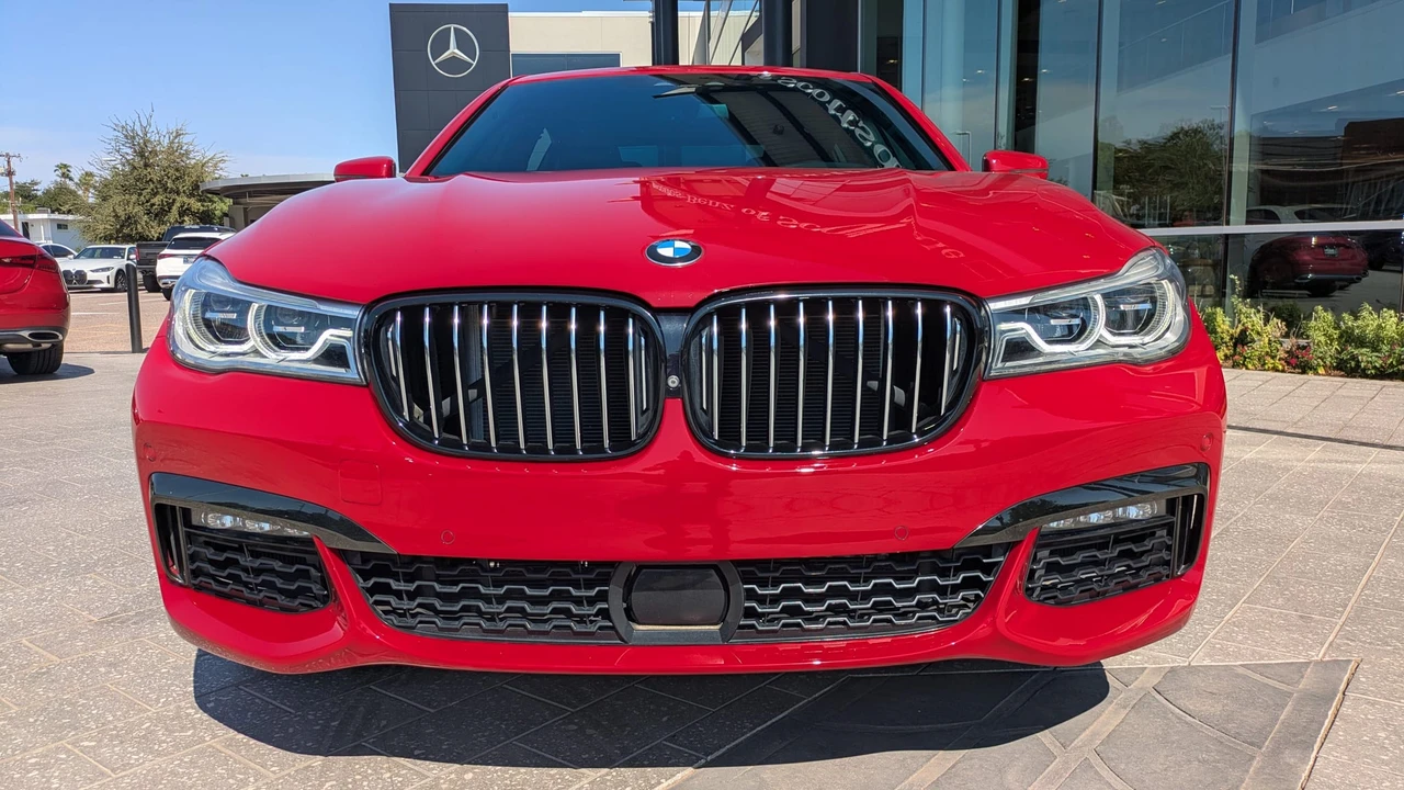 2018 BMW G11/G12 750i & M760i Sedan - Image 15 of 31