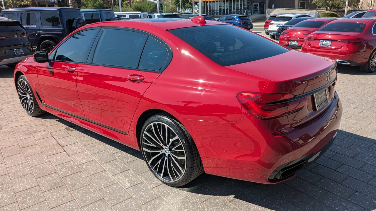 2018 BMW G11/G12 750i & M760i Sedan - Image 7 of 31