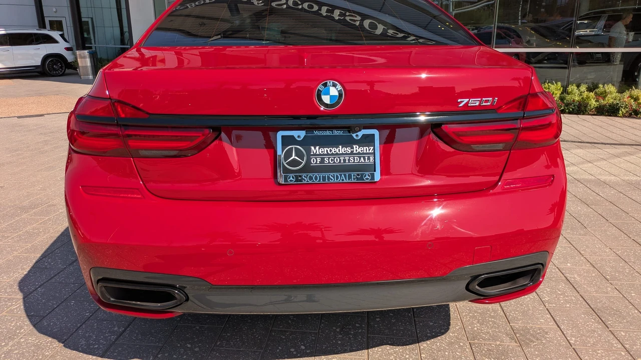 2018 BMW G11/G12 750i & M760i Sedan - Image 8 of 31