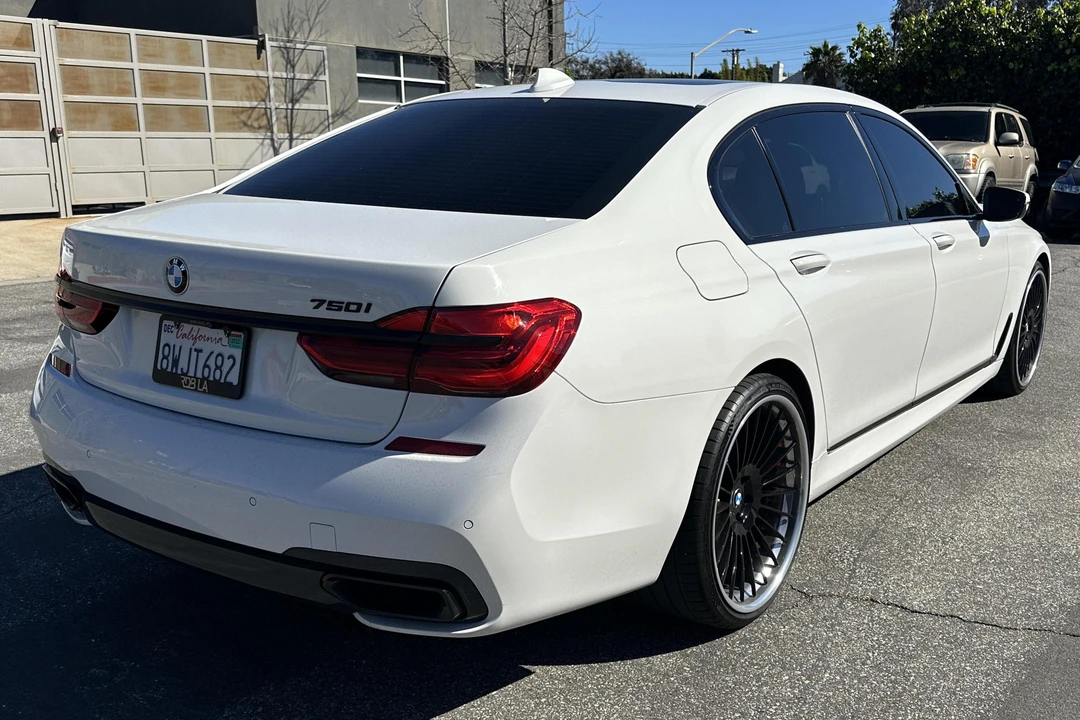 2018 BMW G11/G12 750i & M760i Sedan - Image 4 of 5