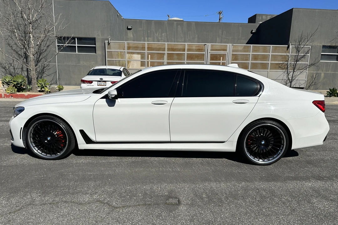 2018 BMW G11/G12 750i & M760i Sedan - Image 3 of 5