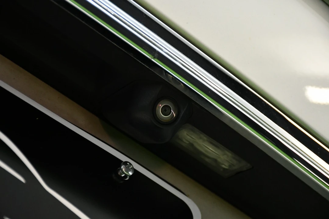 2018 BMW Alpina B7 - Image 15 of 21