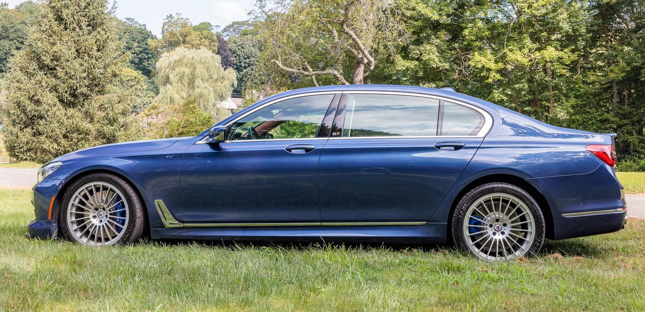 2018 BMW Alpina B7 - Image 5 of 31