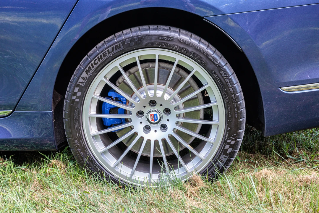2018 BMW Alpina B7 - Image 21 of 31