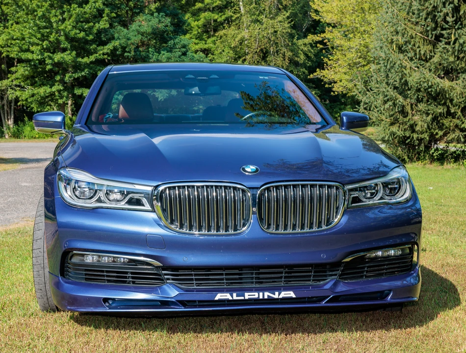 2018 BMW Alpina B7 - Image 2 of 31