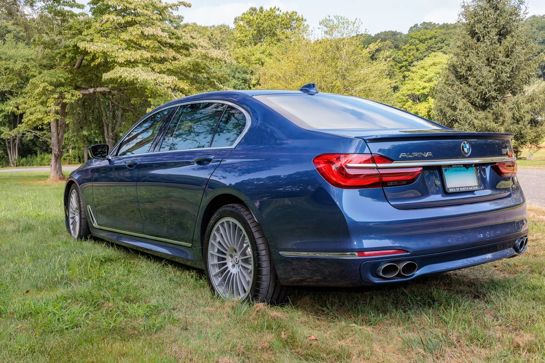 2018 BMW Alpina B7 - Image 7 of 31
