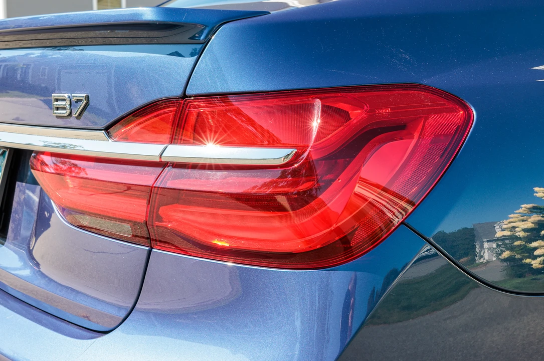 2018 BMW Alpina B7 - Image 29 of 31