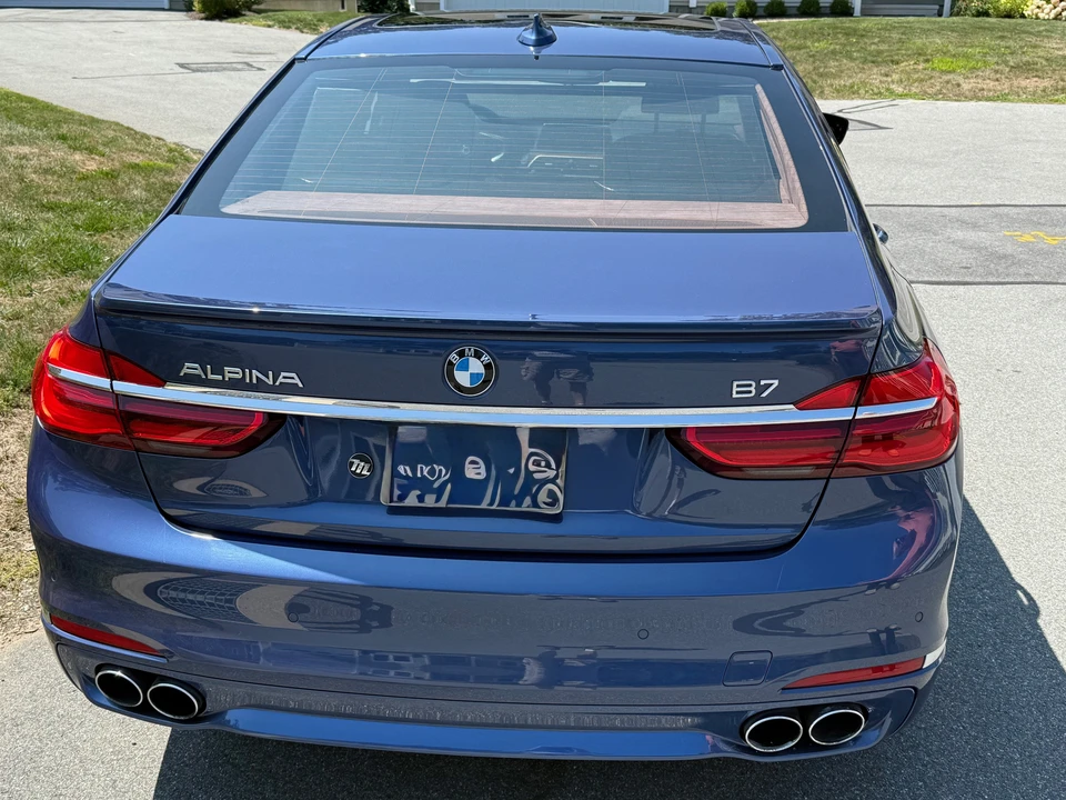 2018 BMW Alpina B7 - Image 18 of 31