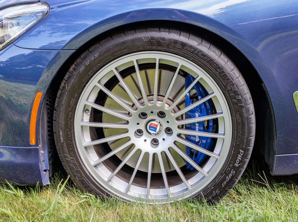 2018 BMW Alpina B7 - Image 20 of 31