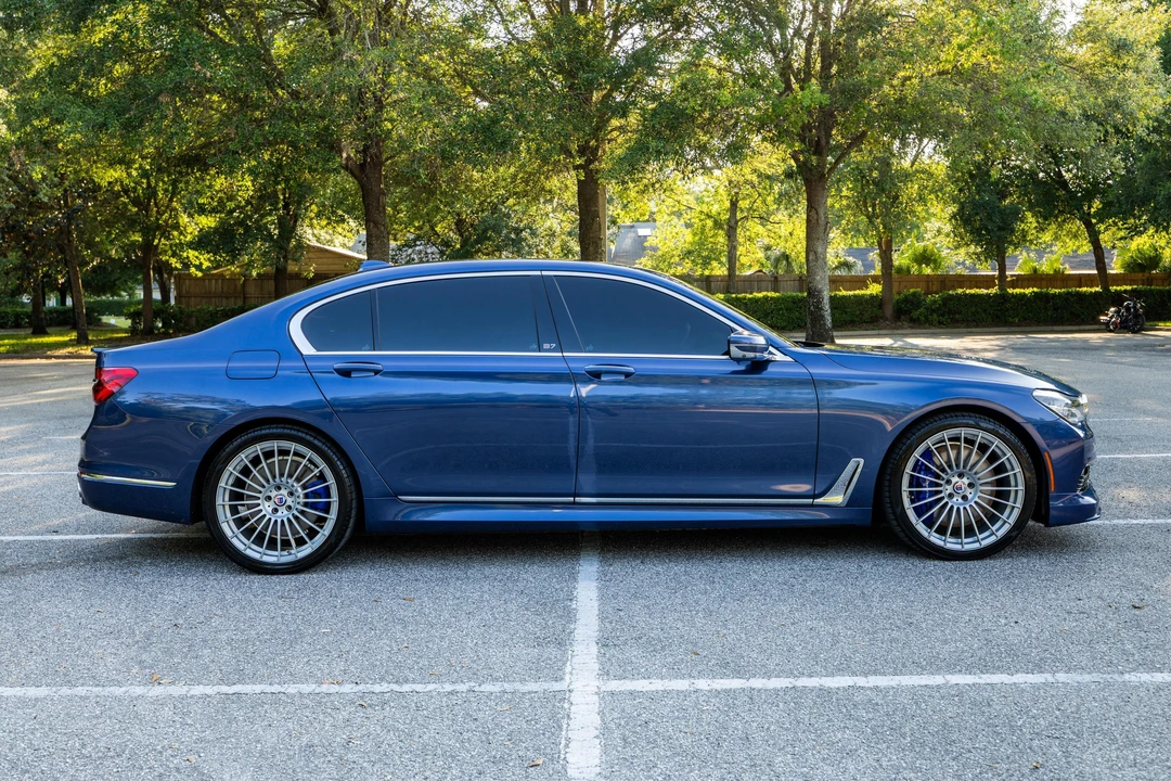2018 BMW Alpina B7 - Image 9 of 31