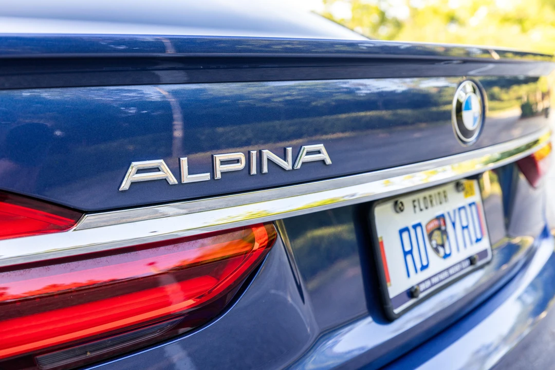 2018 BMW Alpina B7 - Image 20 of 31