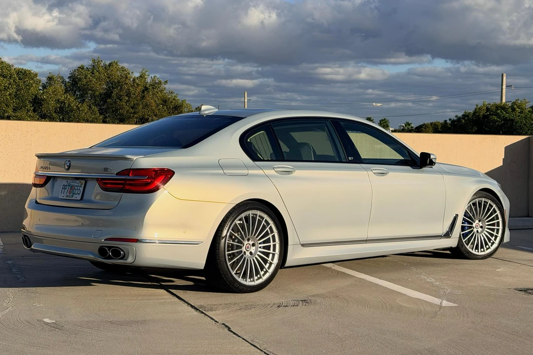 2018 BMW Alpina B7 - Image 4 of 31