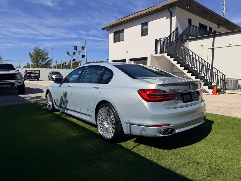 2018 BMW Alpina B7 - Image 9 of 31