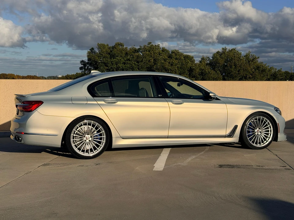 2018 BMW Alpina B7 - Image 10 of 31