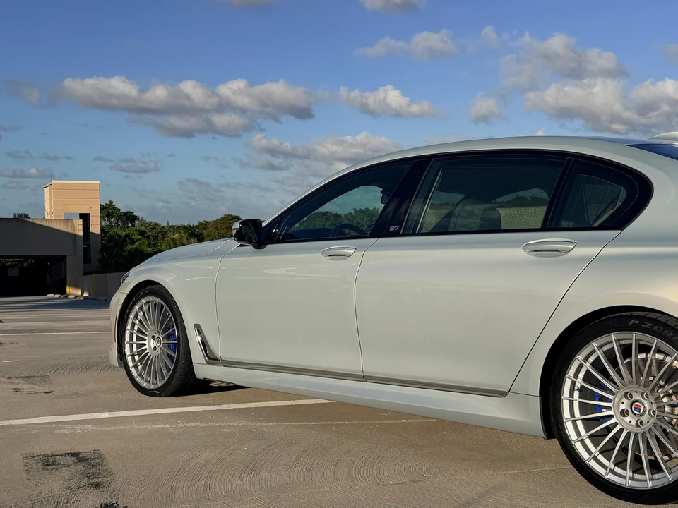 2018 BMW Alpina B7 - Image 24 of 31