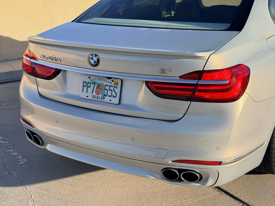 2018 BMW Alpina B7 - Image 28 of 31