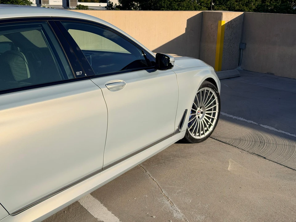 2018 BMW Alpina B7 - Image 30 of 31