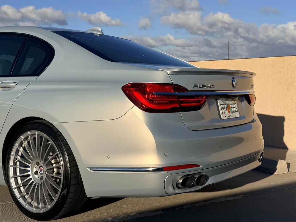 2018 BMW Alpina B7 - Image 27 of 31