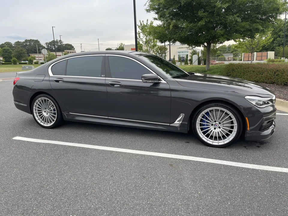 2018 BMW Alpina B7 - Image 9 of 31