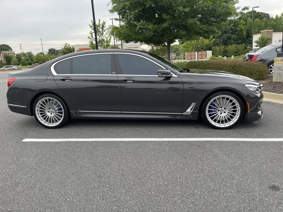 2018 BMW Alpina B7 - Image 10 of 31