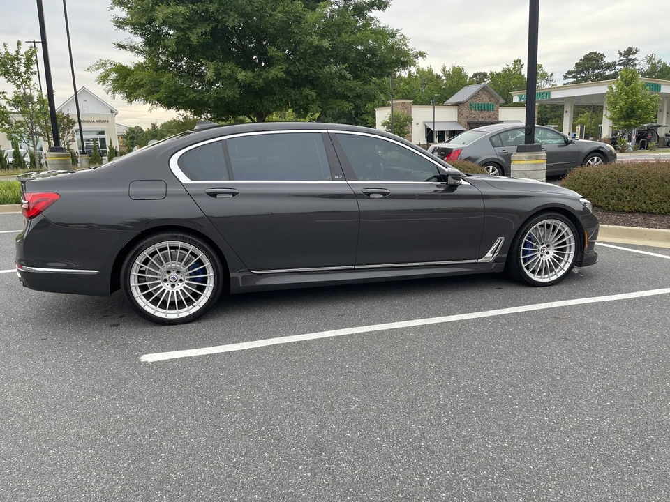 2018 BMW Alpina B7 - Image 12 of 31