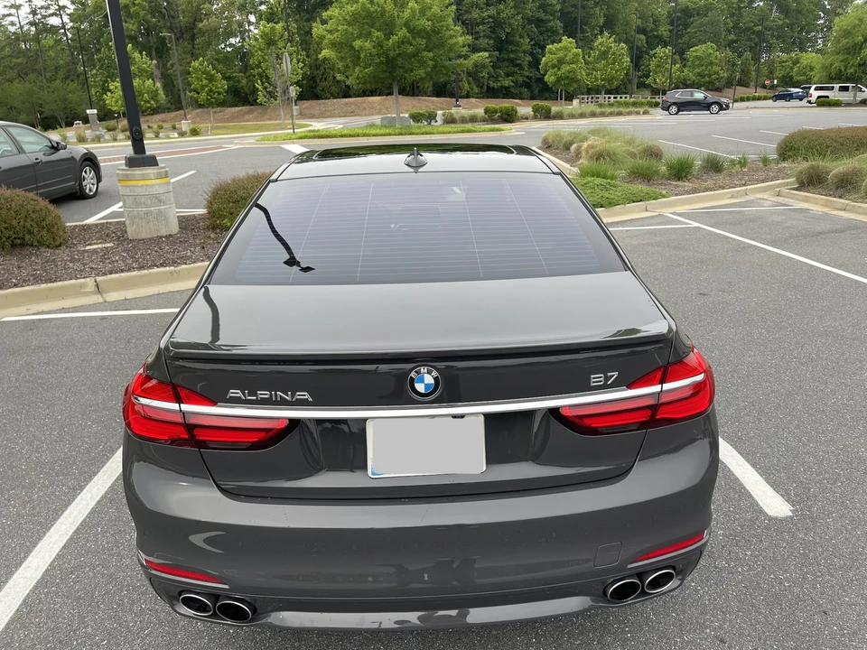 2018 BMW Alpina B7 - Image 17 of 31