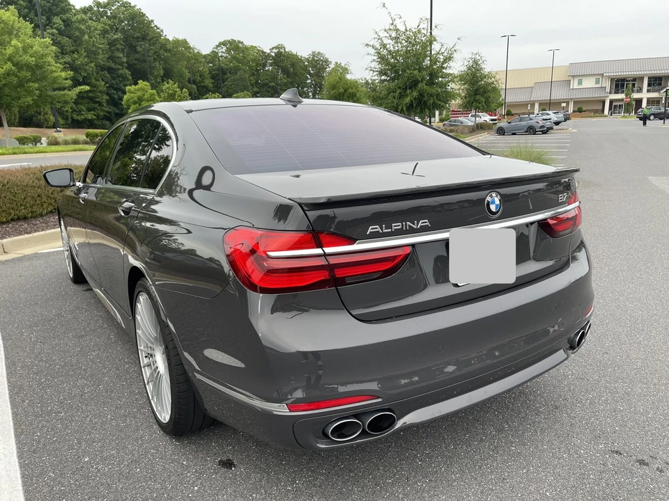 2018 BMW Alpina B7 - Image 18 of 31