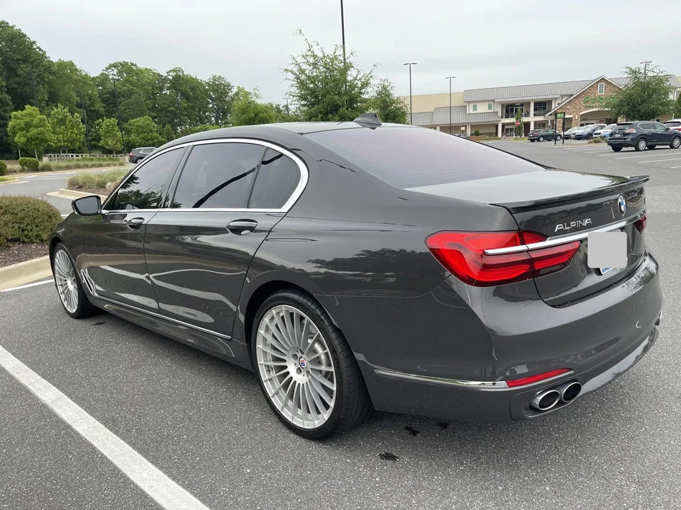 2018 BMW Alpina B7 - Image 19 of 31