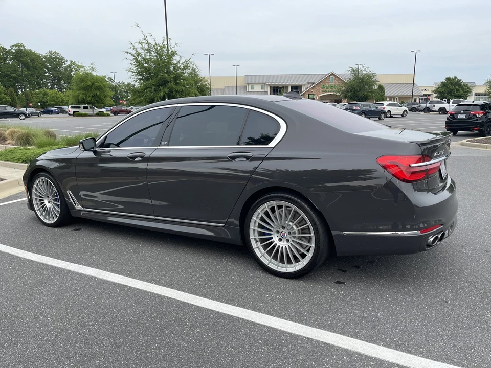 2018 BMW Alpina B7 - Image 20 of 31