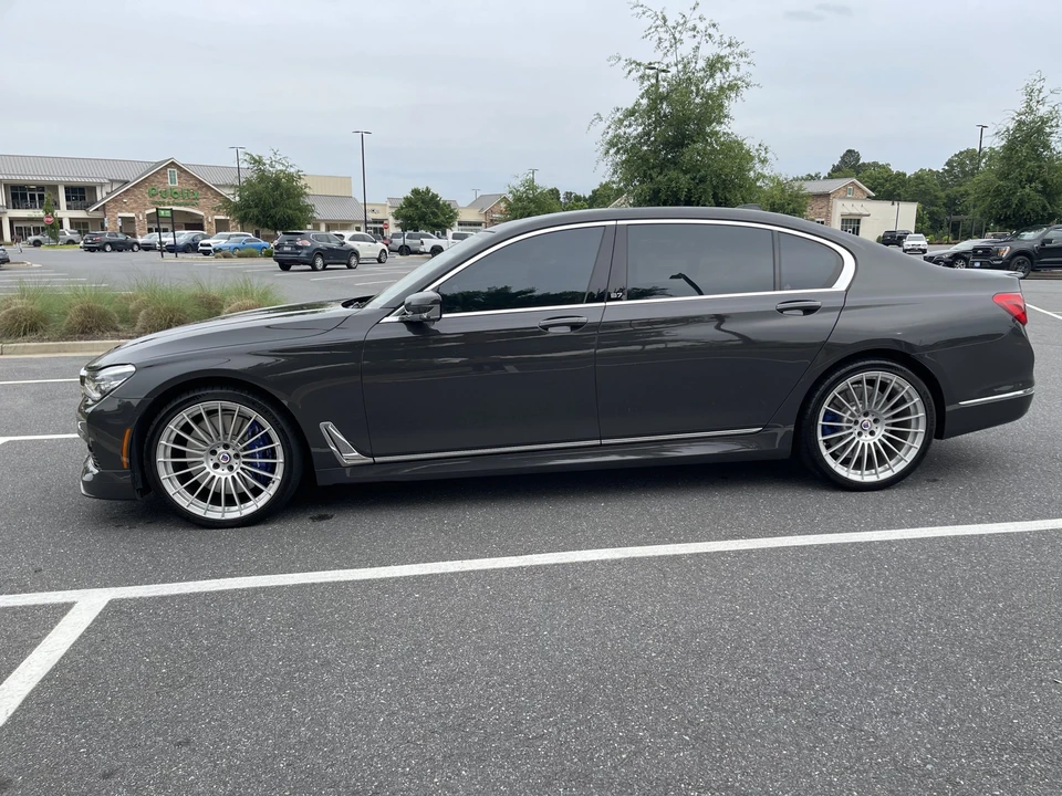 2018 BMW Alpina B7 - Image 23 of 31
