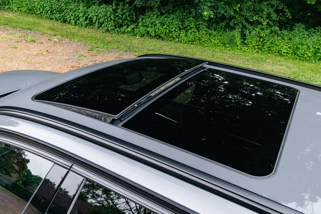 2018 BMW Alpina B3 - Image 11 of 31