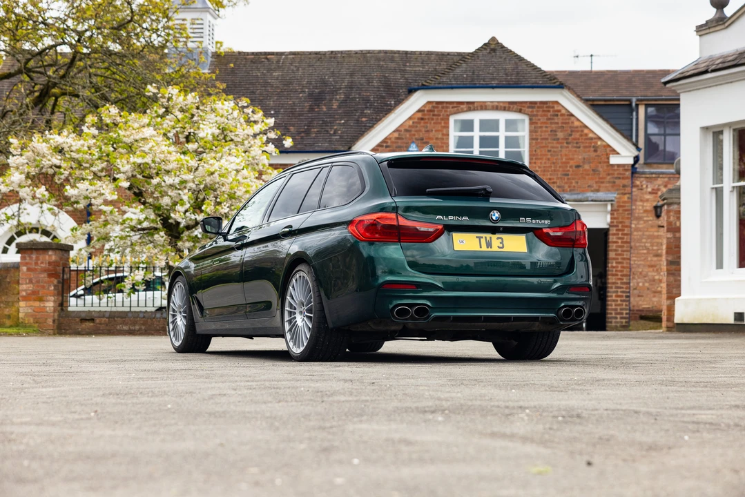 2018 BMW Alpina B5 - Image 7 of 31