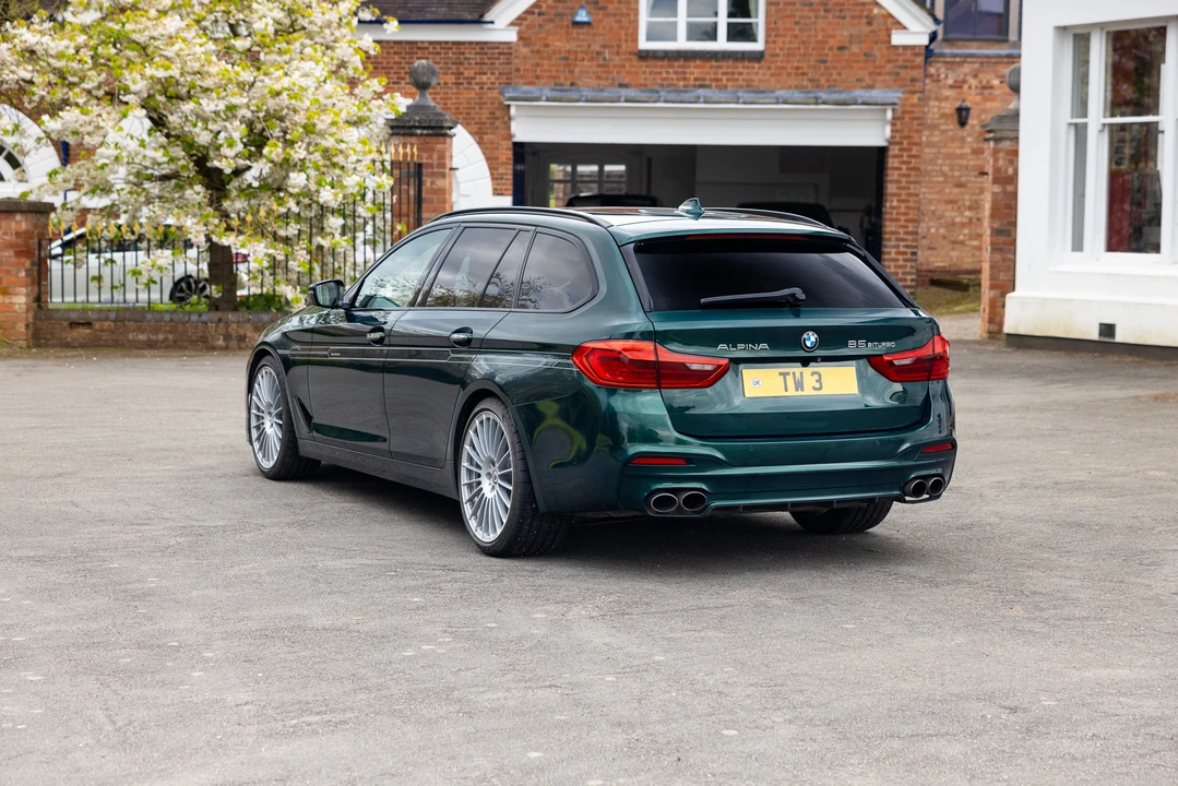 2018 BMW Alpina B5 - Image 15 of 31