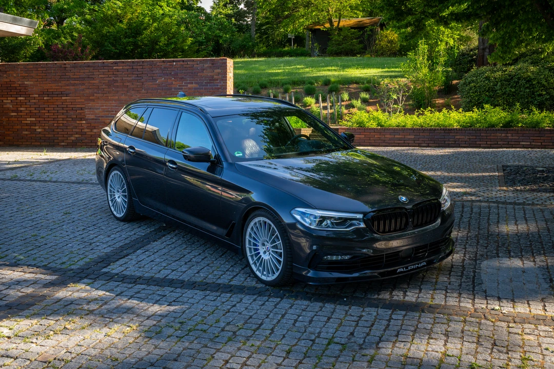 2018 BMW Alpina B5 - Image 15 of 31