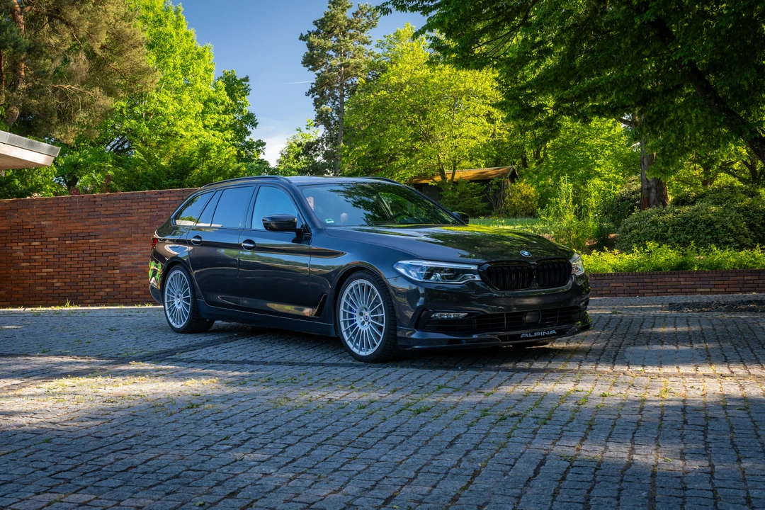 2018 BMW Alpina B5 - Image 16 of 31