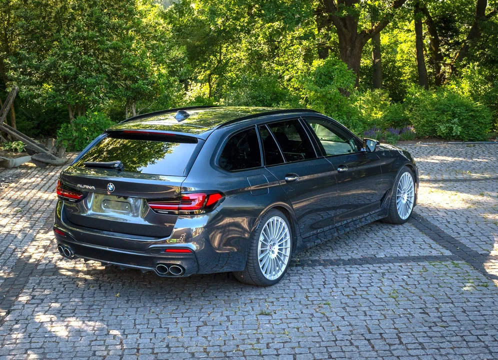 2018 BMW Alpina B5 - Image 17 of 31
