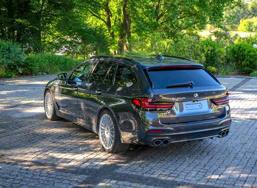 2018 BMW Alpina B5 - Image 6 of 31