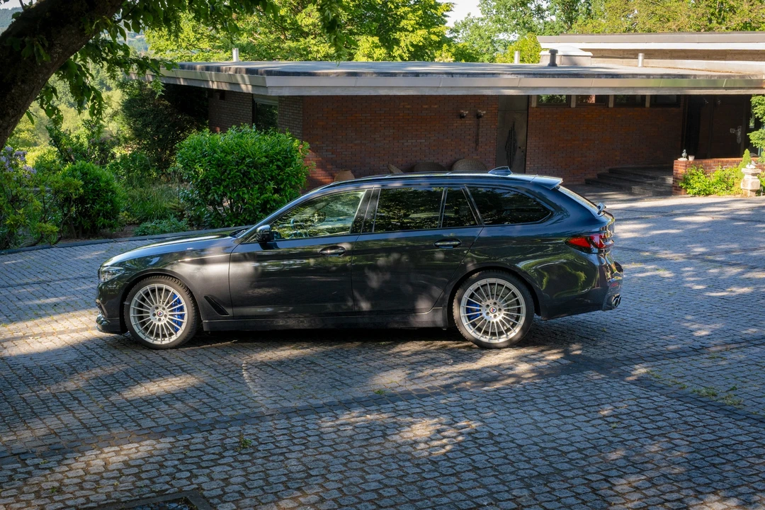 2018 BMW Alpina B5 - Image 23 of 31
