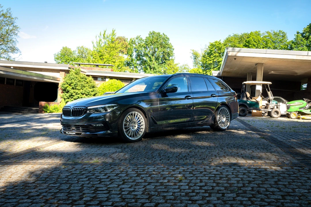 2018 BMW Alpina B5 - Image 9 of 31