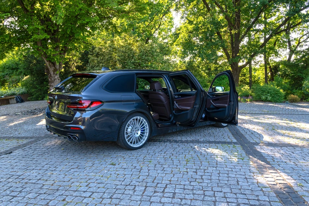 2018 BMW Alpina B5 - Image 28 of 31
