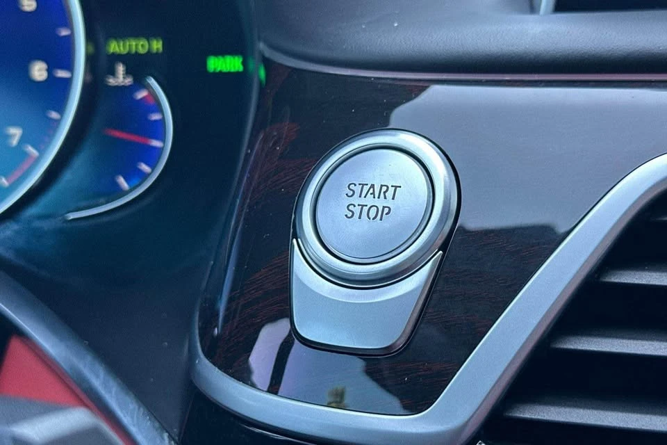 2018 BMW Alpina B7 - Image 17 of 20