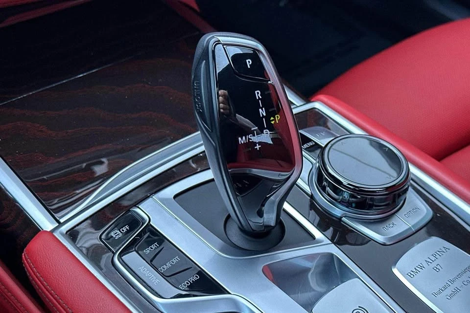 2018 BMW Alpina B7 - Image 9 of 20