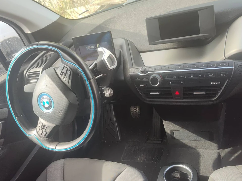 2018 BMW i3 - Image 13 of 21