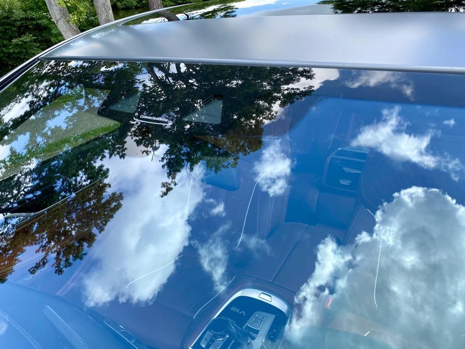2018 BMW G11/G12 750i & M760i Sedan - Image 14 of 31