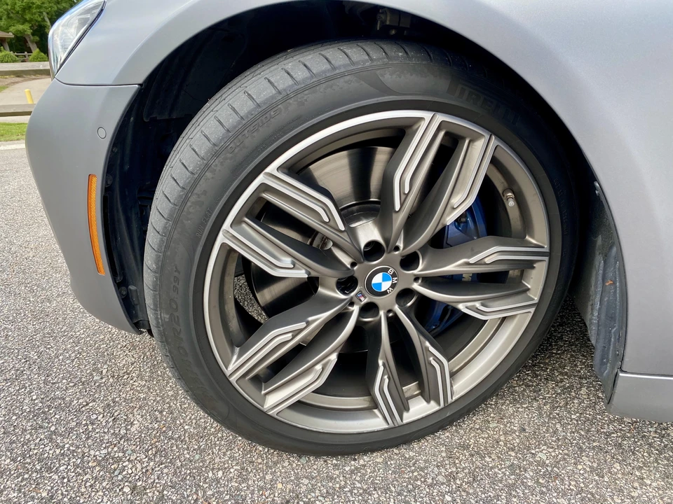 2018 BMW G11/G12 750i & M760i Sedan - Image 16 of 31