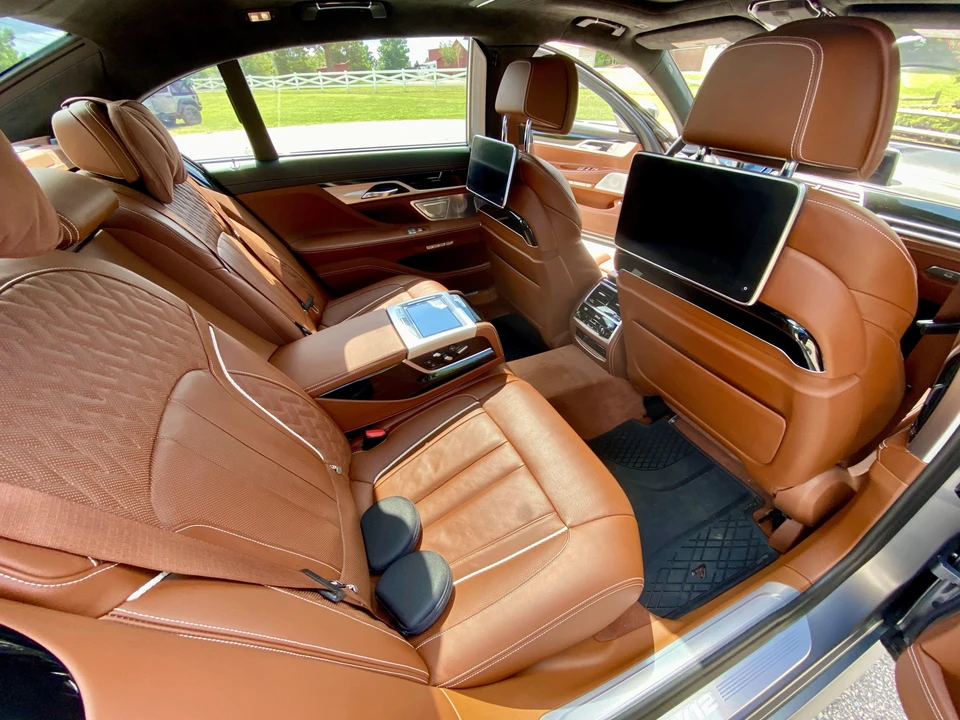 2018 BMW G11/G12 750i & M760i Sedan - Image 28 of 31