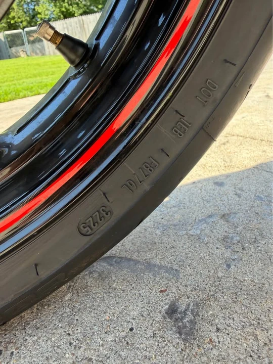 2018 BMW S1000 - Image 9 of 10