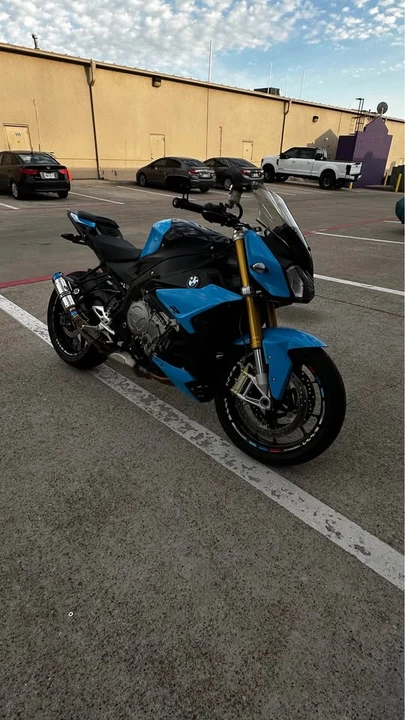 2018 BMW S1000 - Image 3 of 5