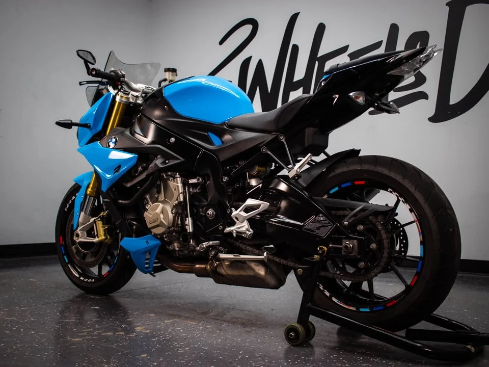 2018 BMW S1000 - Image 4 of 5